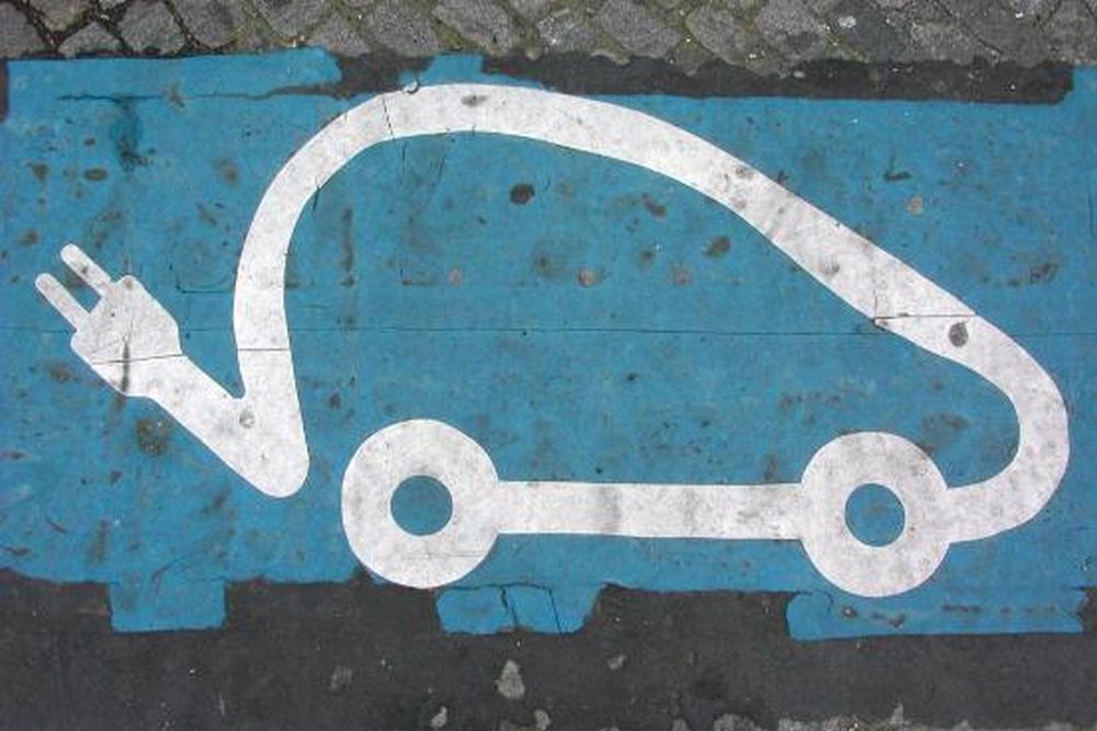 El estado regala dinero y casi nadie lo quiere. El caso del coche eléctrico en Alemania