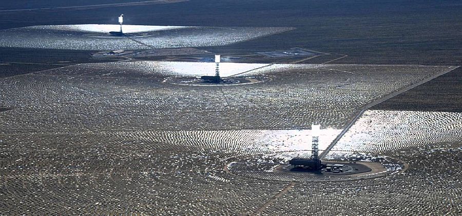 La planta solar en Ivanpah emite 46.000 toneladas métricas de CO2 al año