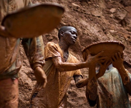 Niños trabajando en minas, multinacionales, Amnistía Internacional y datos