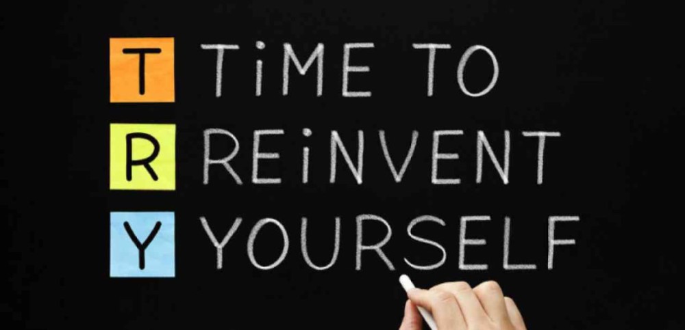 Crónica de un Futuro Incierto: Reinventarse o Morir