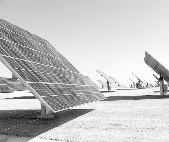 ¿Salvar el clima? Con eólica y fotovoltáica parece que no